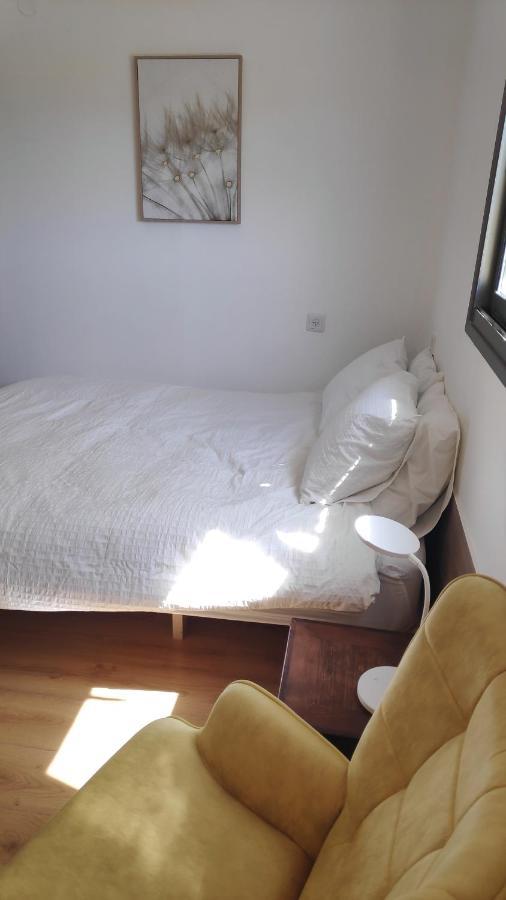 Apartament אחת ויחידה - One & Only Ma’alot-Tarszicha Zewnętrze zdjęcie